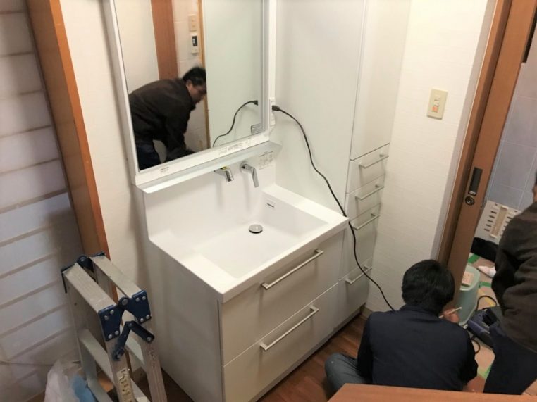 洗面化粧台　沖縄県うるま市　T様邸