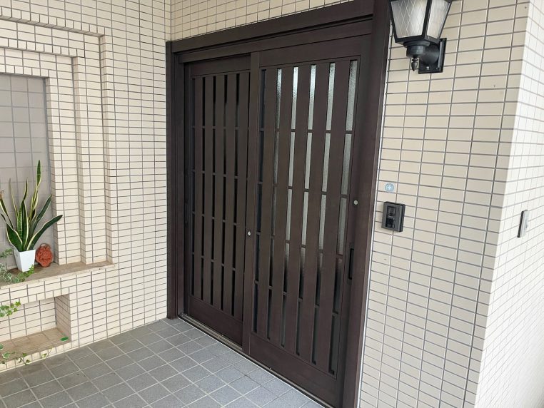 【玄関ドア】沖縄県浦添市　I様邸