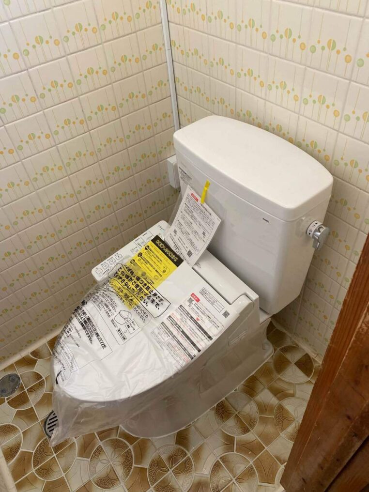 【トイレ取替（ピュアレストQR）・コンセント新設工事】沖縄県嘉手納町　G様邸